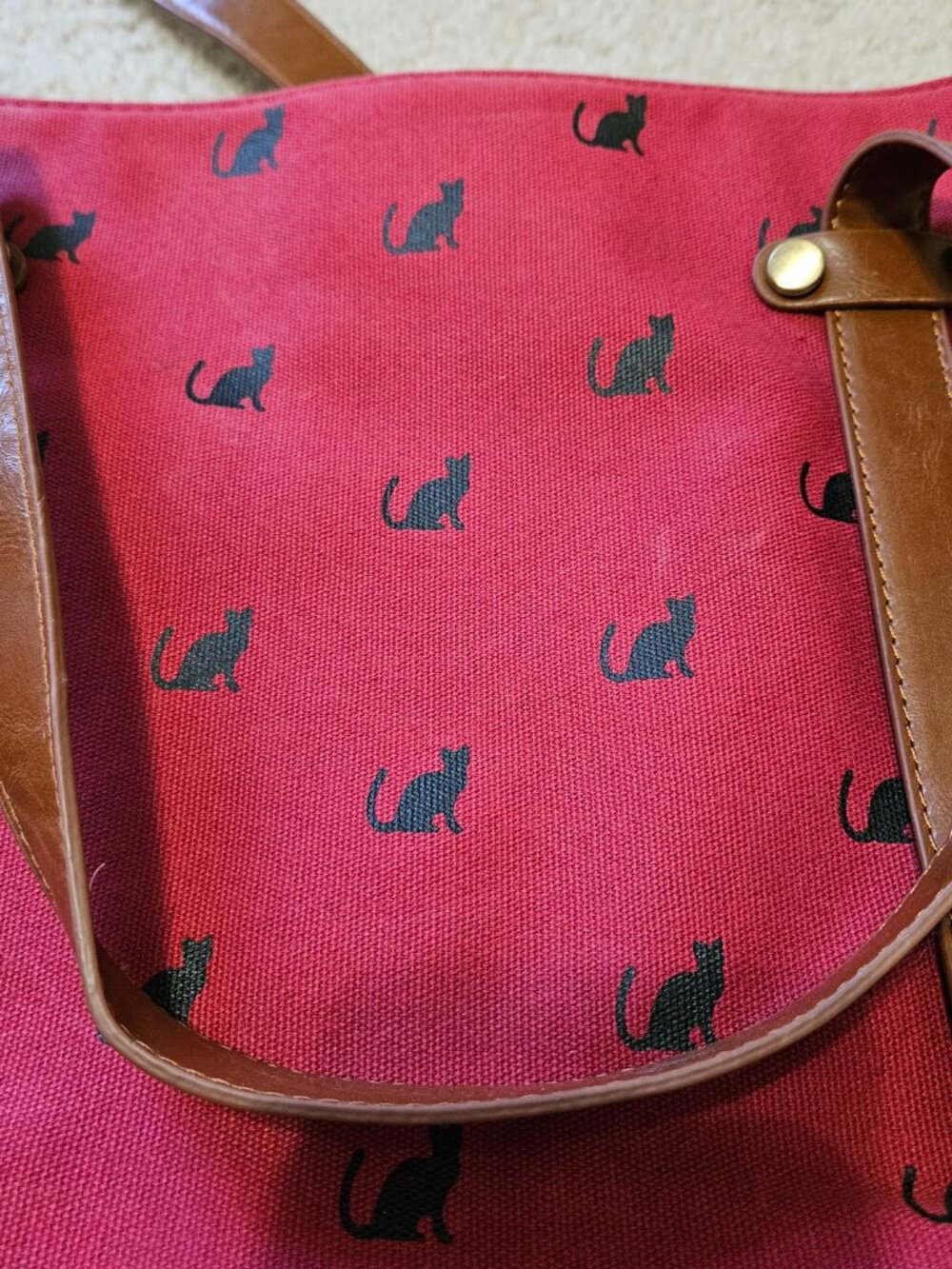 Modcloth Camp Director Tote Red Canvas with Cat Print and Leather Handles - Picture 4 of 8